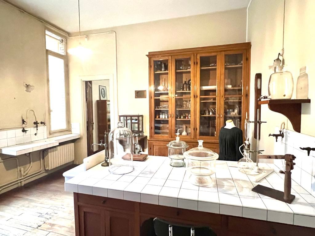 Marie Curie Museum's lab where Marie worked for this free things to do in Paris photo.