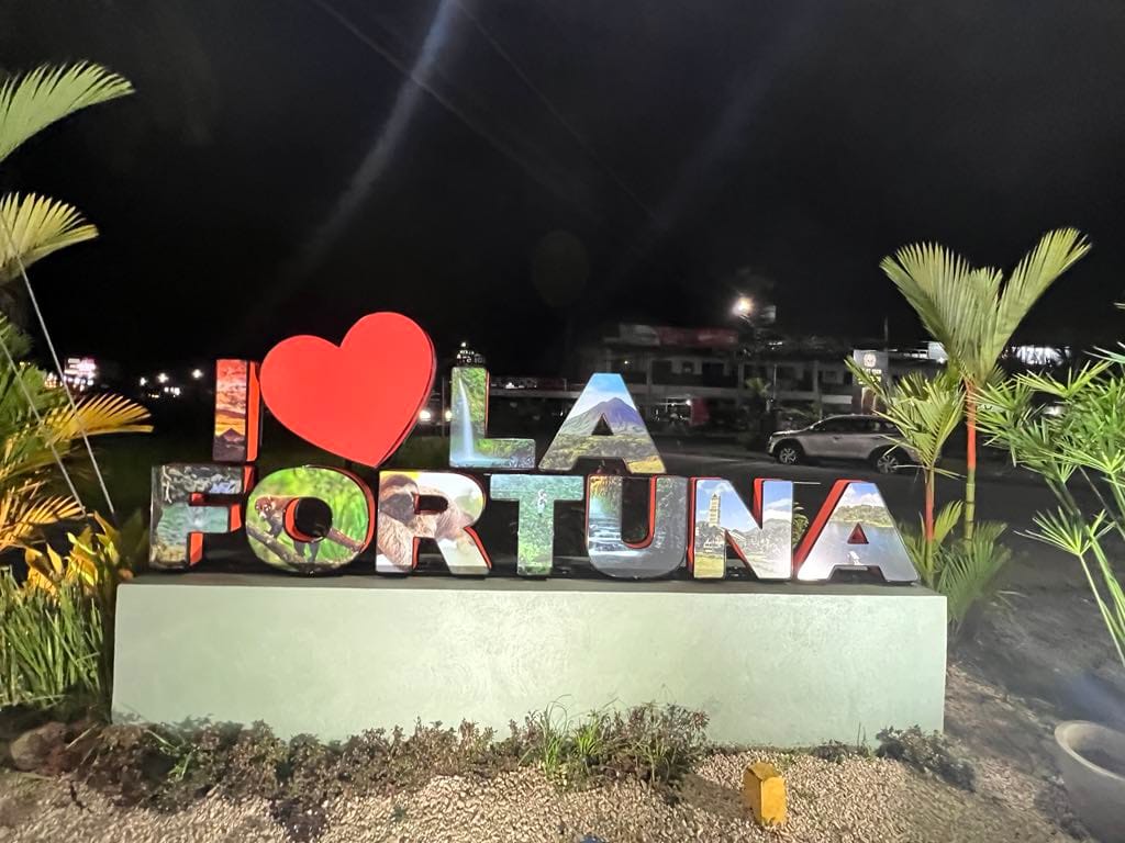 A sign that reads, "I heart La Fortuna" in Costa Rica.
