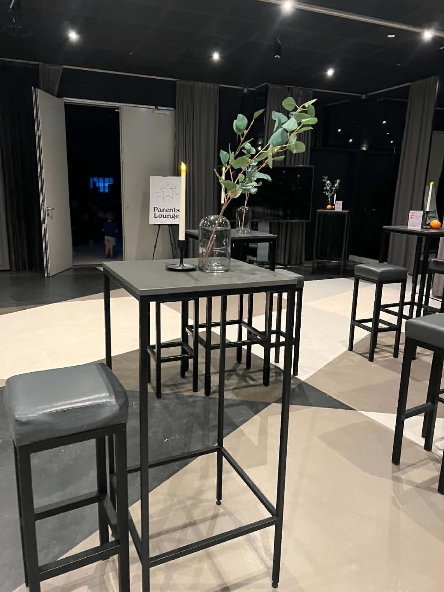 Cute little tables.
