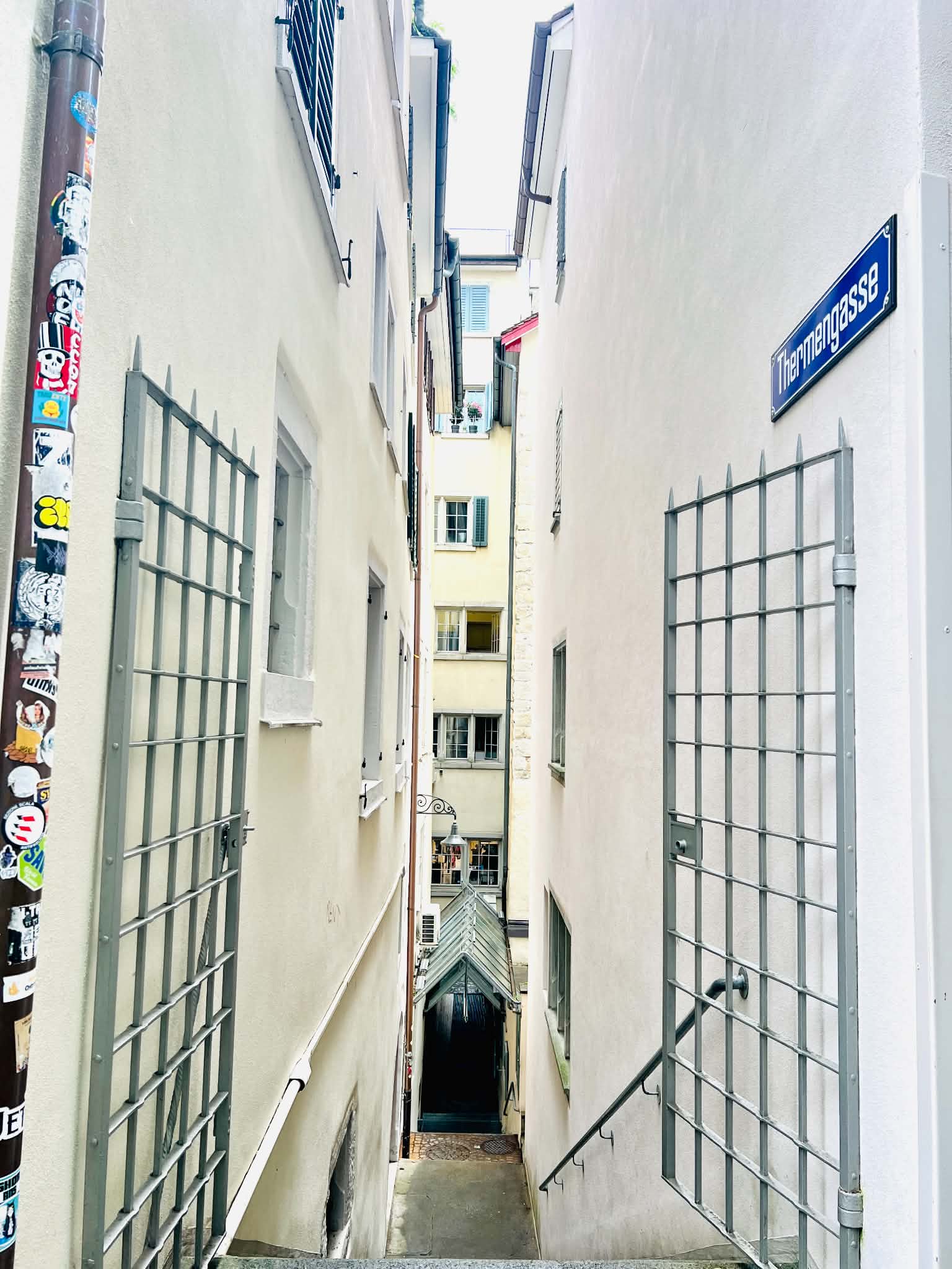 The tiny alleyway that houses one of the hidden archeological windows in Zurich.